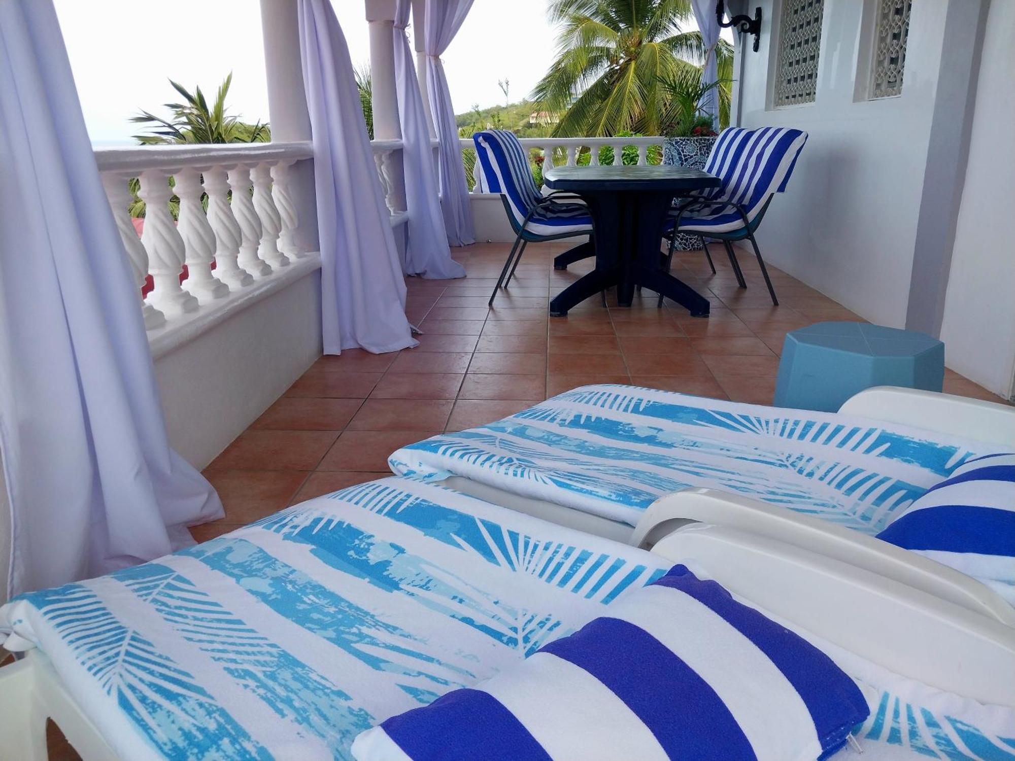Caribbean Sea View Holiday Apartments Méro エクステリア 写真