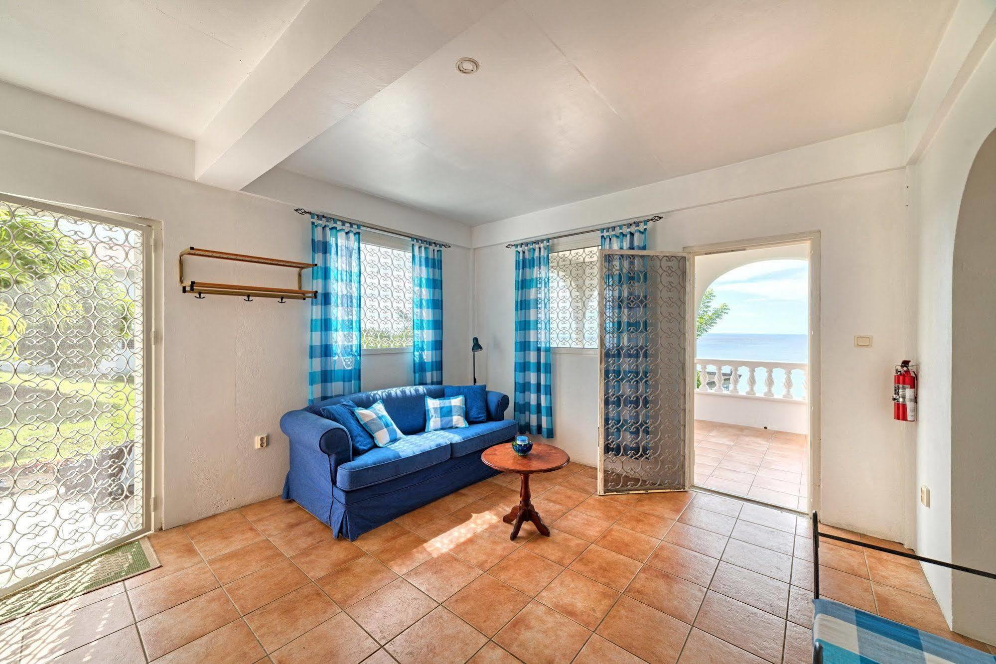 Caribbean Sea View Holiday Apartments Méro エクステリア 写真