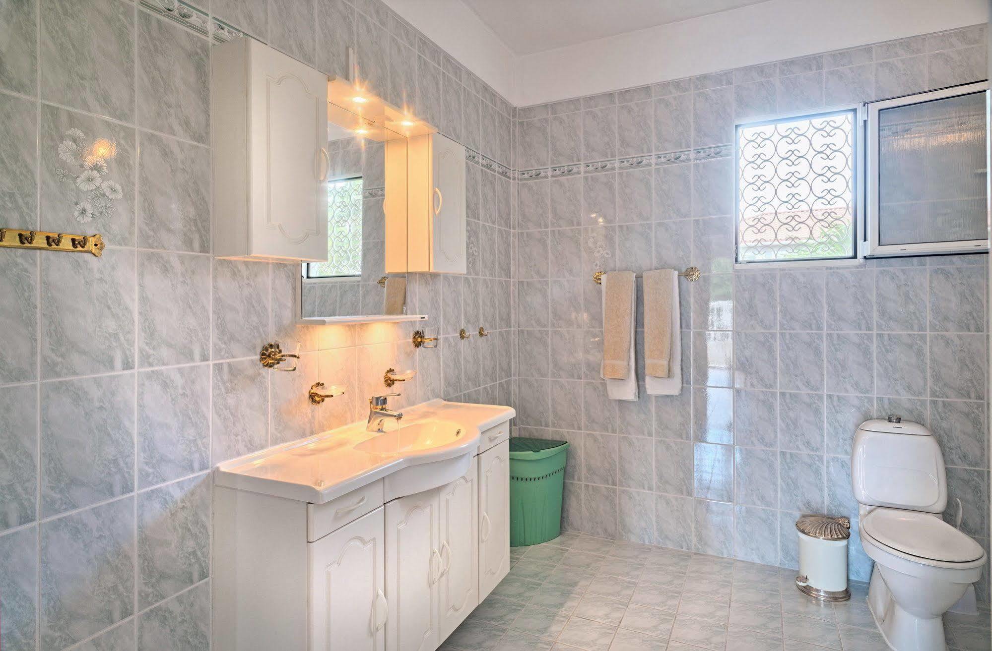 Caribbean Sea View Holiday Apartments Méro エクステリア 写真